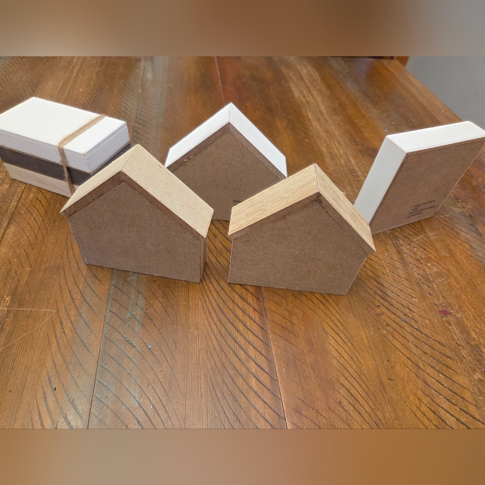 🎉5/$10 Rustic Star Wooden Home Accents Set - Picture 2 of 3